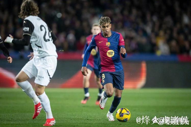 巴萨主场收官战:凌晨1点半冲击西甲7连胜,四大巨头强势首发 巴萨主场收官战:凌晨1点半冲击西甲7连胜,四大巨头强势首发